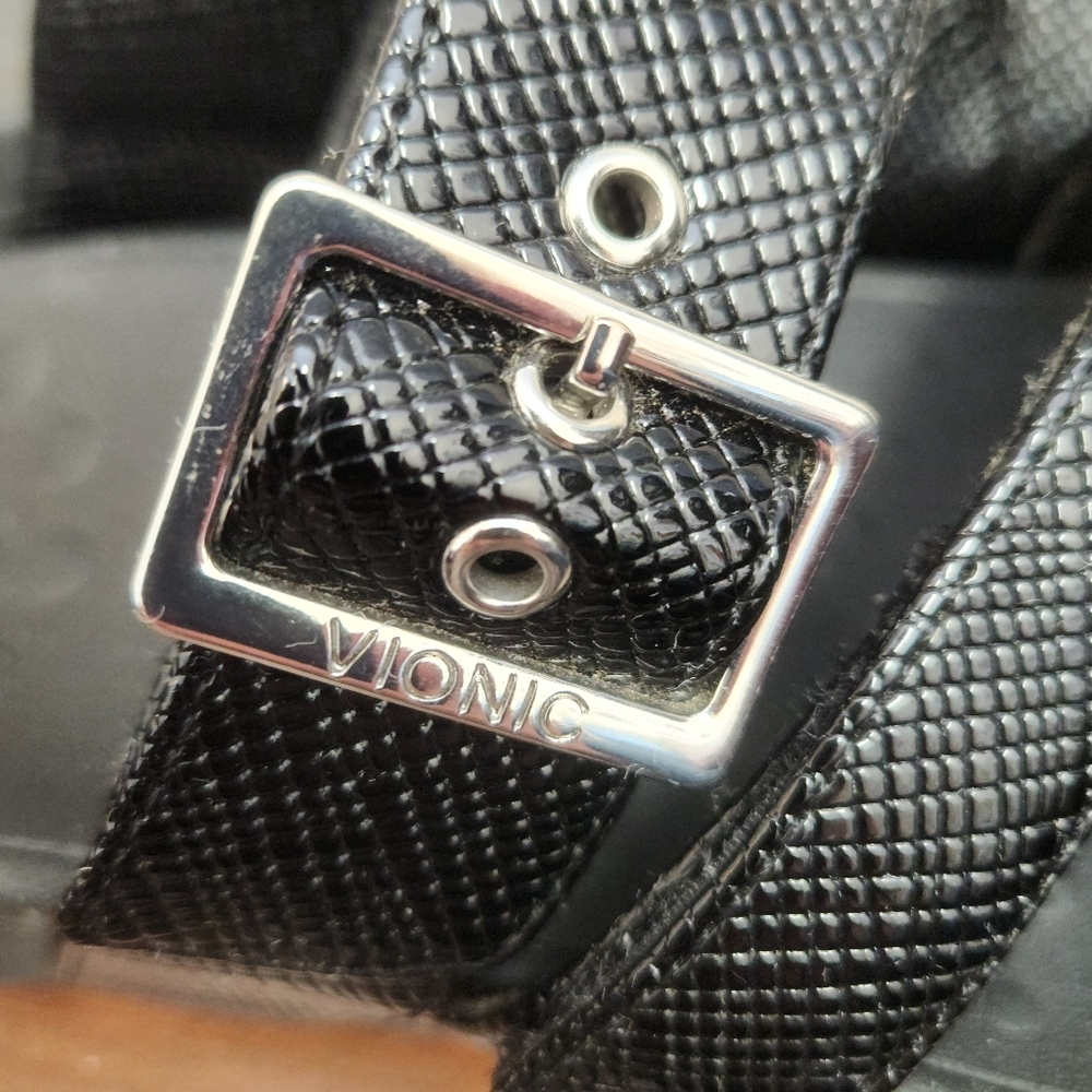 Vionic sandals size 9 - Picture 5 of 5